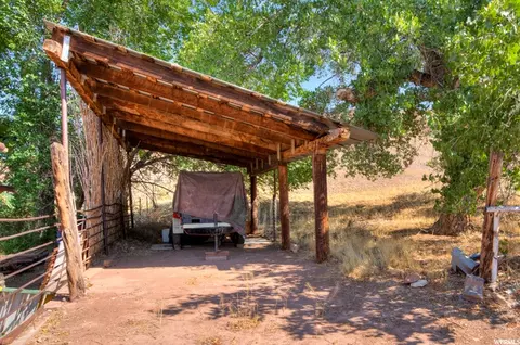 195 E 200 N, Moab, UT 84532 photo 16
