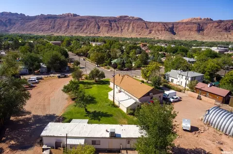 195 E 200 N, Moab, UT 84532 photo 4