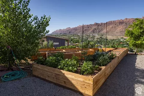 Exterior - 1185 S Murphy Ln #402B, Moab, UT 84532 photo 8 of 14