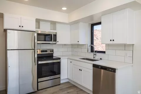 Kitchen - 1185 S Murphy Ln #402B, Moab, UT 84532 photo 1 of 1