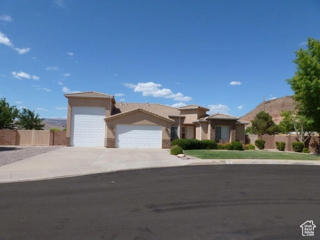 753 E Wagonmaster Rd