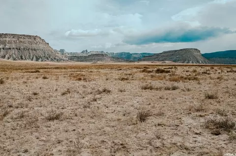 1 Coal Canyon Rd, Green River, UT 84525