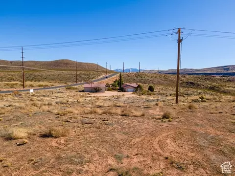 Undisclosed, Hurricane, UT 84737 photo 12