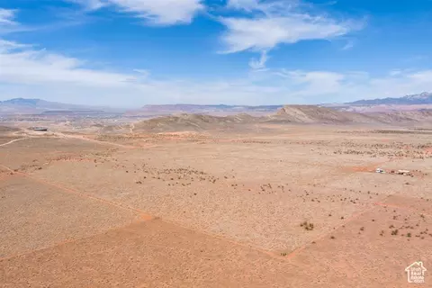 Undisclosed, Hurricane, UT 84737 photo 22