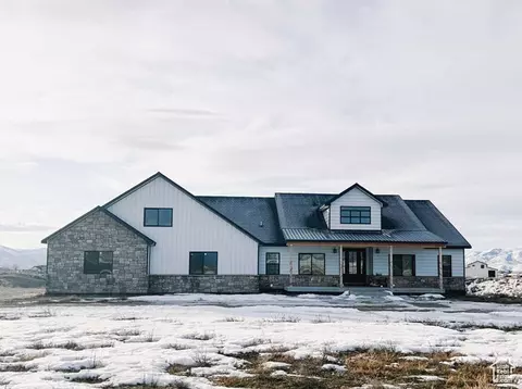 3213 N 4900 W, Malad City, ID 83252