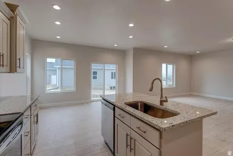 Kitchen - 1512 W 600 N #LUCAS, Mapleton, UT 84664 photo 2 of 2
