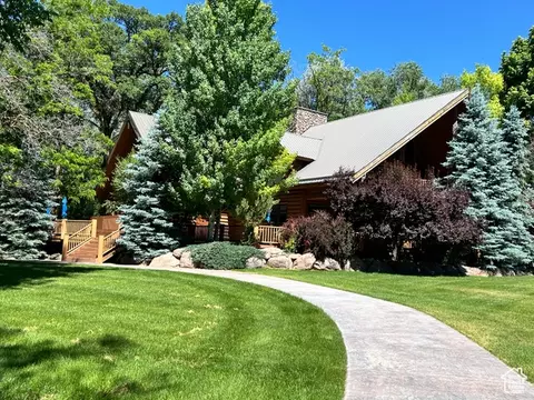 303 Rachel Ln S, New Harmony, UT 84757