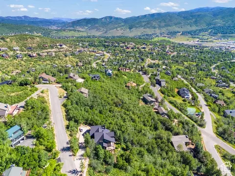 7400 Hitching Post Dr #213, Snyderville, UT 84098