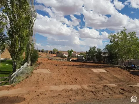 92 N Powell Dr #80, Ticaboo, UT 84533