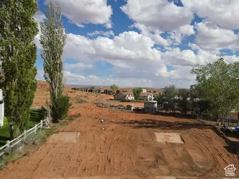 88 N Powell Dr E #79, Ticaboo, UT 84533