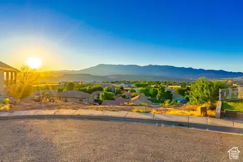 2523 W Spilsbury Ct, Hurricane, UT 84737