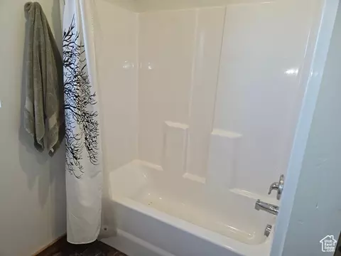 Bath - 270 N 50 E, Bloomington, ID 83223 photo 2 of 2
