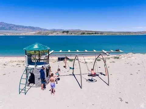 9373 W Lakeside Cir S #16, Levan, UT 84639 photo 4