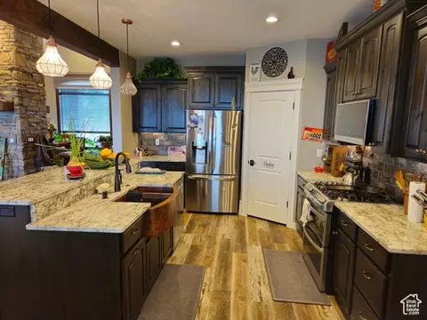 Kitchen - 470 N 50 E, Bloomington, ID 83223 photo 2 of 7