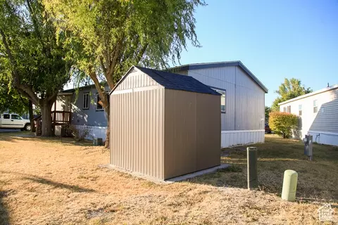 20 Kings Ct, Logan, UT 84321 photo 4
