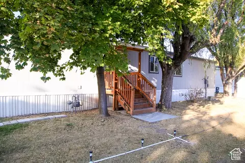20 Kings Ct, Logan, UT 84321 photo 3