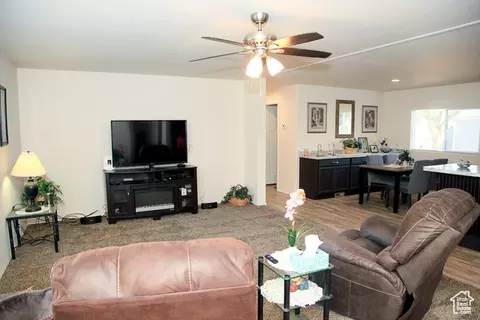 20 Kings Ct, Logan, UT 84321 photo 5
