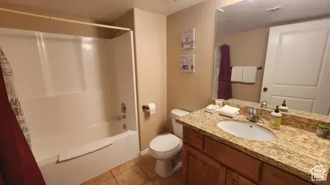 Bath - 2511 Redcliff Rd #1-E, Moab, UT 84532 photo 2 of 2