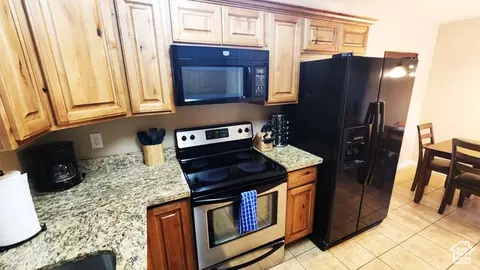 Kitchen - 2511 Redcliff Rd #1-E, Moab, UT 84532 photo 1 of 2