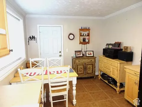 Kitchen - 4040 Dingle Rd, Dingle, ID 83233 photo 2 of 3