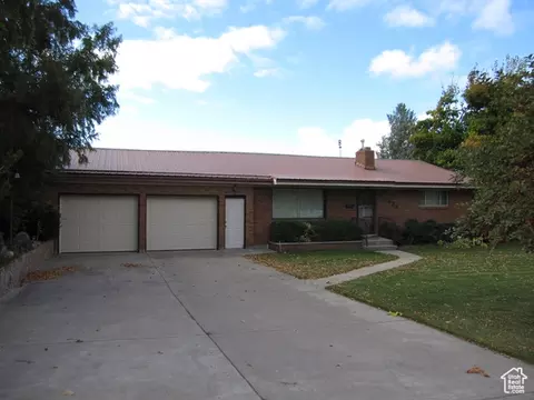 Exterior - 236 E 300 N, Smithfield, UT 84335 photo 2 of 12