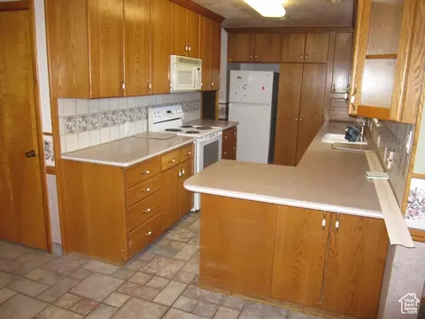 Kitchen - 236 E 300 N, Smithfield, UT 84335 photo 3 of 3