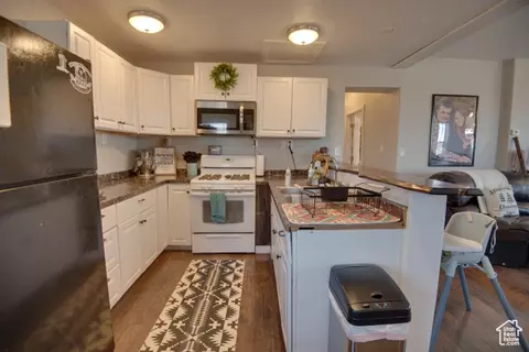 Kitchen - 410 N Main St, Beaver, UT 84713 photo 2 of 2