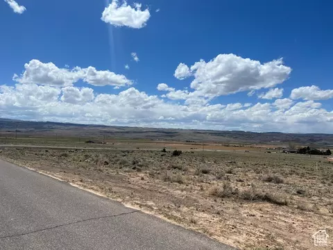 100 N Sunglow Campground Rd E, Bicknell, UT 84715 photo 2