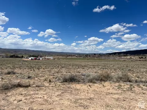 100 N Sunglow Campground Rd E, Bicknell, UT 84715 photo 4