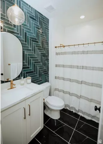 Bath - 314 E 1150 N #79, Salem, UT 84653 photo 3 of 3