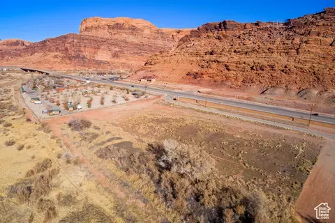 1691 N Riverview Dr, Moab, UT 84532 photo 12