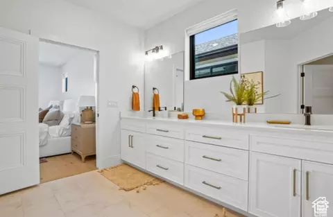 Bath - 599 N Heritage St W #6, Mapleton, UT 84664 photo 2 of 5