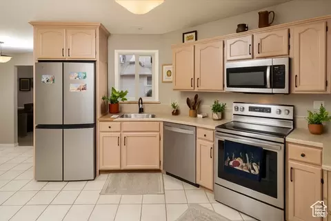28 N River Pointe Dr, Logan, UT 84321