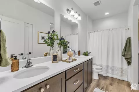 Bath - 155 E 360 E #10B, Fillmore, UT 84631 photo 1 of 2