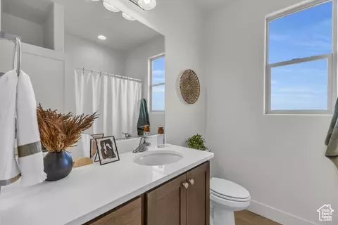 Bath - 155 E 360 E #10B, Fillmore, UT 84631 photo 2 of 2