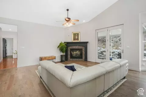 Living - 308 E Brayden Way, Draper, UT 84020 photo 3 of 4