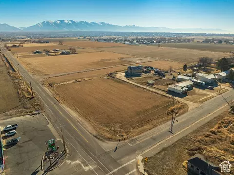 W 5500 S, Hooper, UT 84315 photo 4
