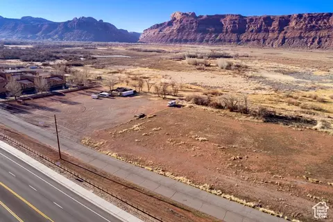 1653 N Riverview Dr, Moab, UT 84532 photo 8