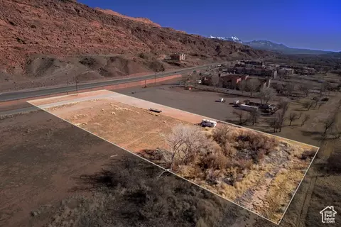 1653 N Riverview Dr, Moab, UT 84532 photo 2
