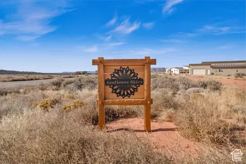 69 Peaceful Cir #69, Kanab, UT 84741
