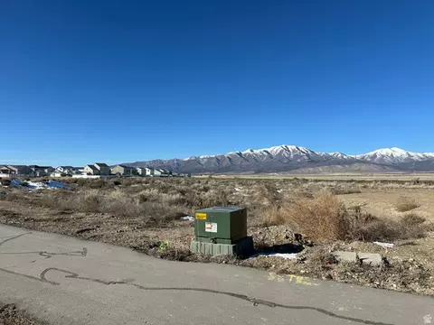 8029 N Bristle Cone Rd #101, Eagle Mountain, UT 84005 photo 2