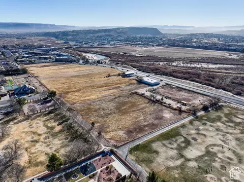 900 E Riverside Dr, Saint George, UT 84790 photo 12