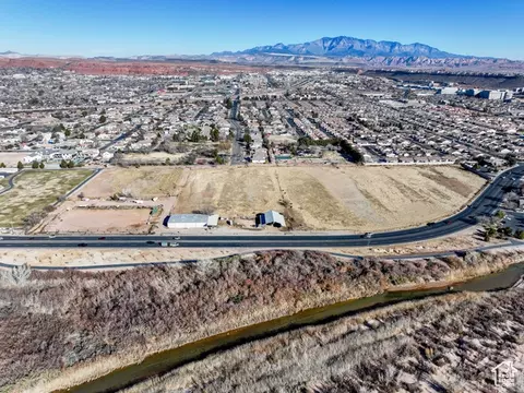 900 E Riverside Dr, Saint George, UT 84790 photo 4