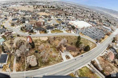 2420 S Orchard Dr, Bountiful, UT 84010 photo 2