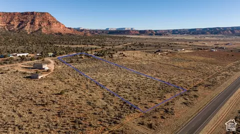 View/Area - 6026 E Zion Rd, Kanab, UT 84741 photo 2 of 9