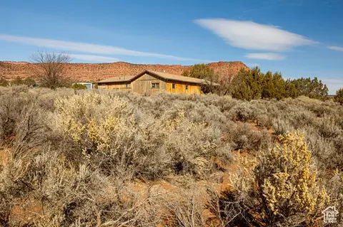 Exterior - 6026 E Zion Rd, Kanab, UT 84741 photo 4 of 7