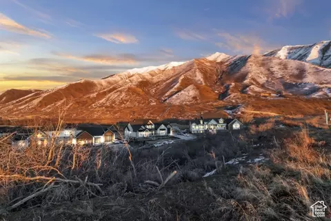View/Area - 3067 S Hidden Ridge Ln, Mapleton, UT 84664 photo 3 of 5