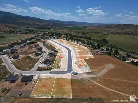 863 N 200 W #27, Mayfield, UT 84643 photo 2