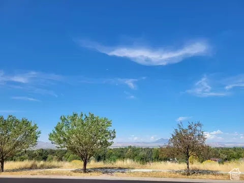 1405 N Aspen Dr, Logan, UT 84341