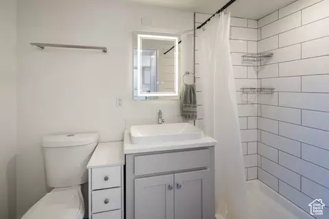 Bath - 1185 S Murphy Ln #105A, Moab, UT 84532 photo 1 of 1